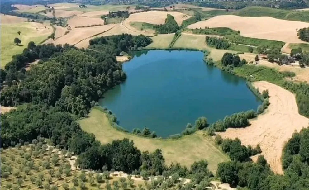 Lago di Giulianello